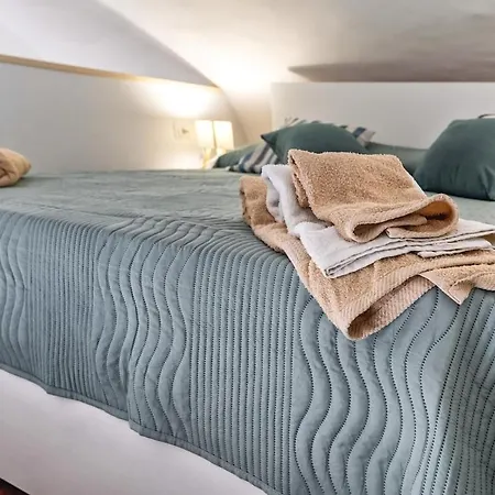 Apartament Sweet Rose With Garden Massa Lubrense