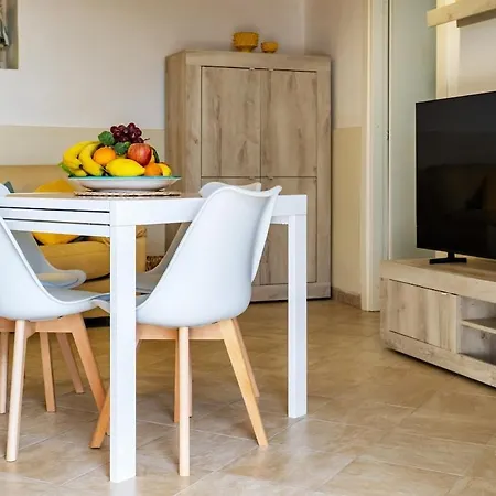 Sweet Rose With Garden Massa Lubrense